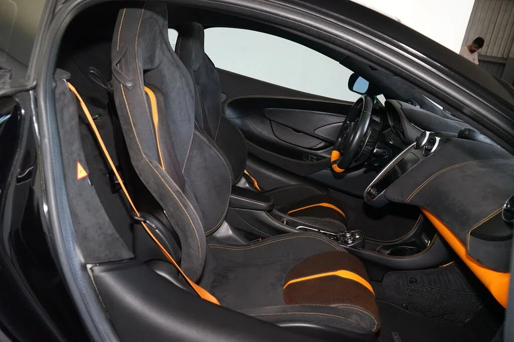 2017 McLaren 570GT - Image 13 of 31