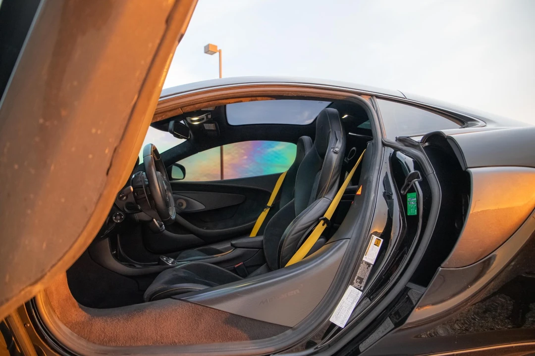 2017 McLaren 570GT - Image 15 of 21