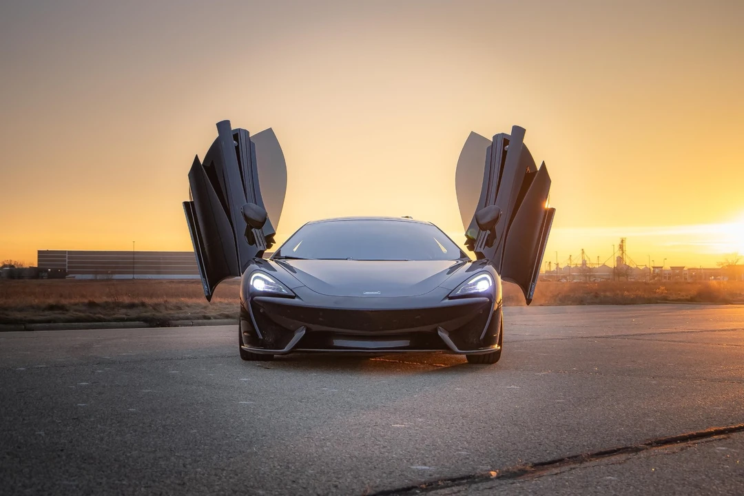 2017 McLaren 570GT - Image 18 of 21