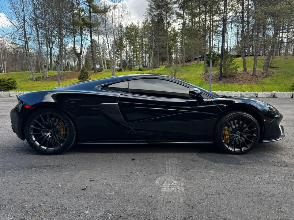 2017 McLaren 570GT - Image 19 of 21