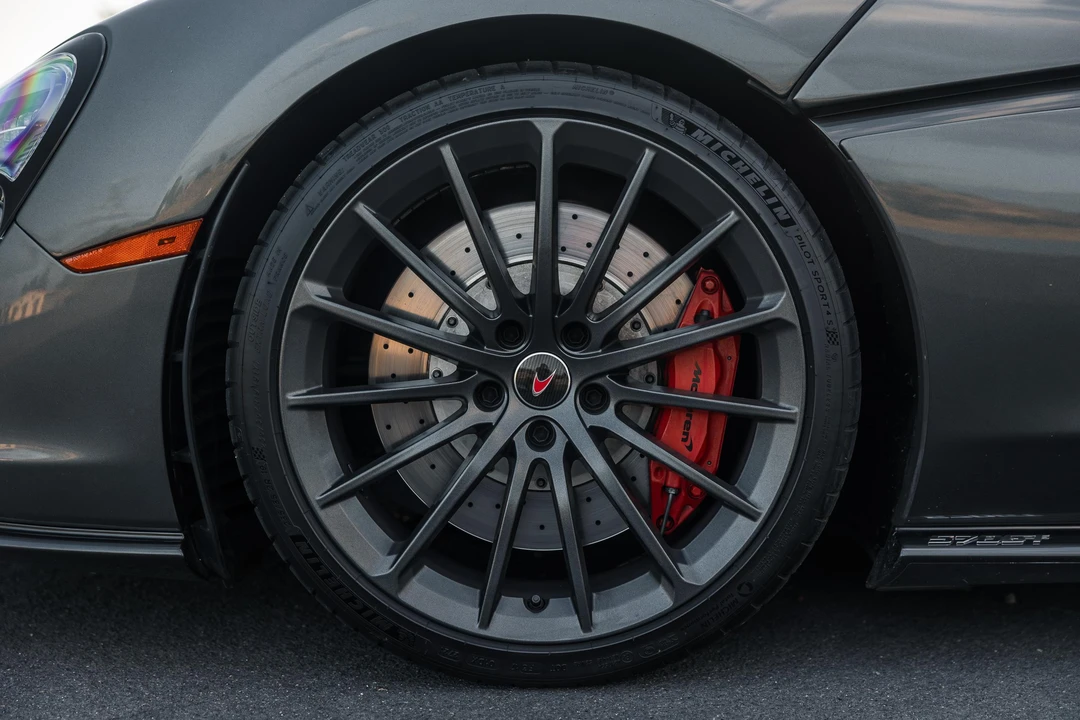 2017 McLaren 570GT - Image 16 of 31