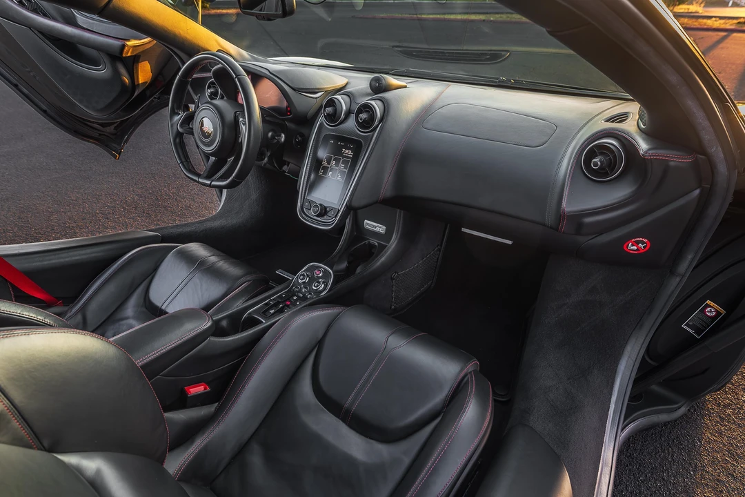 2017 McLaren 570GT - Image 22 of 31