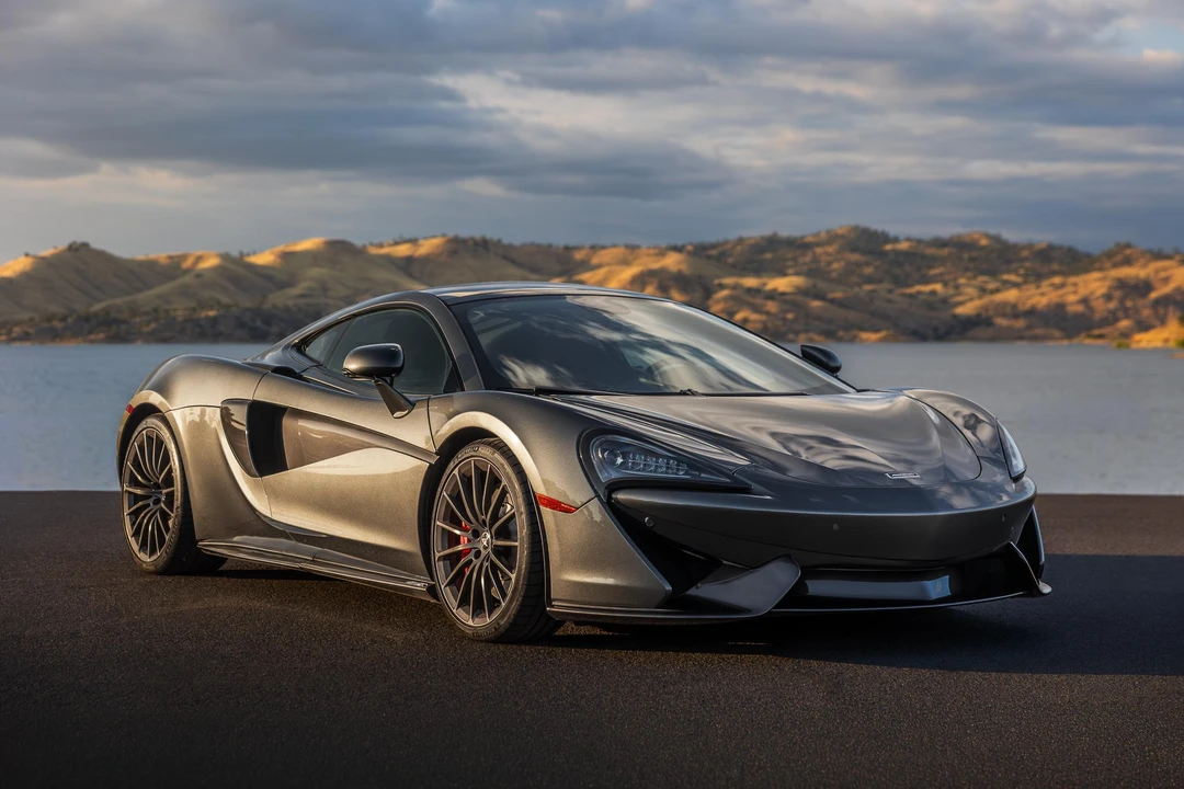 2017 McLaren 570GT - Image 10 of 31