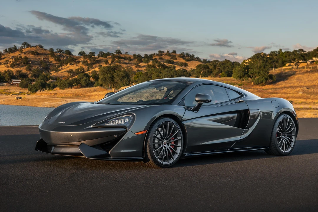 2017 McLaren 570GT - Image 6 of 31