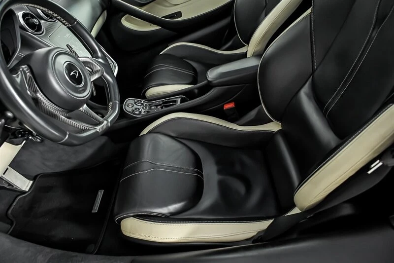 2017 McLaren 570GT - Image 19 of 31