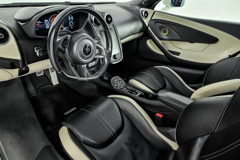 2017 McLaren 570GT - Image 18 of 31