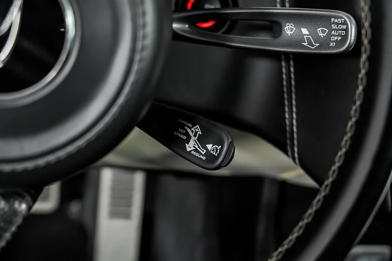 2017 McLaren 570GT - Image 27 of 31