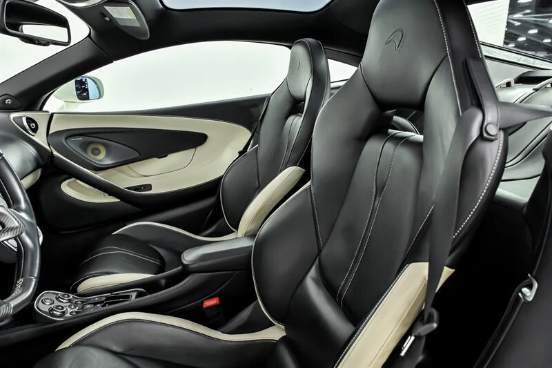 2017 McLaren 570GT - Image 20 of 31