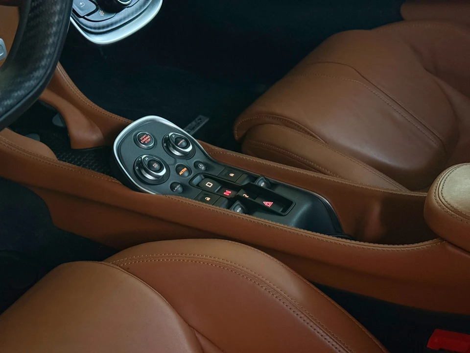 2017 McLaren 570GT - Image 31 of 31