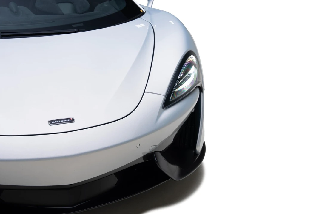 2017 McLaren 570GT - Image 14 of 31