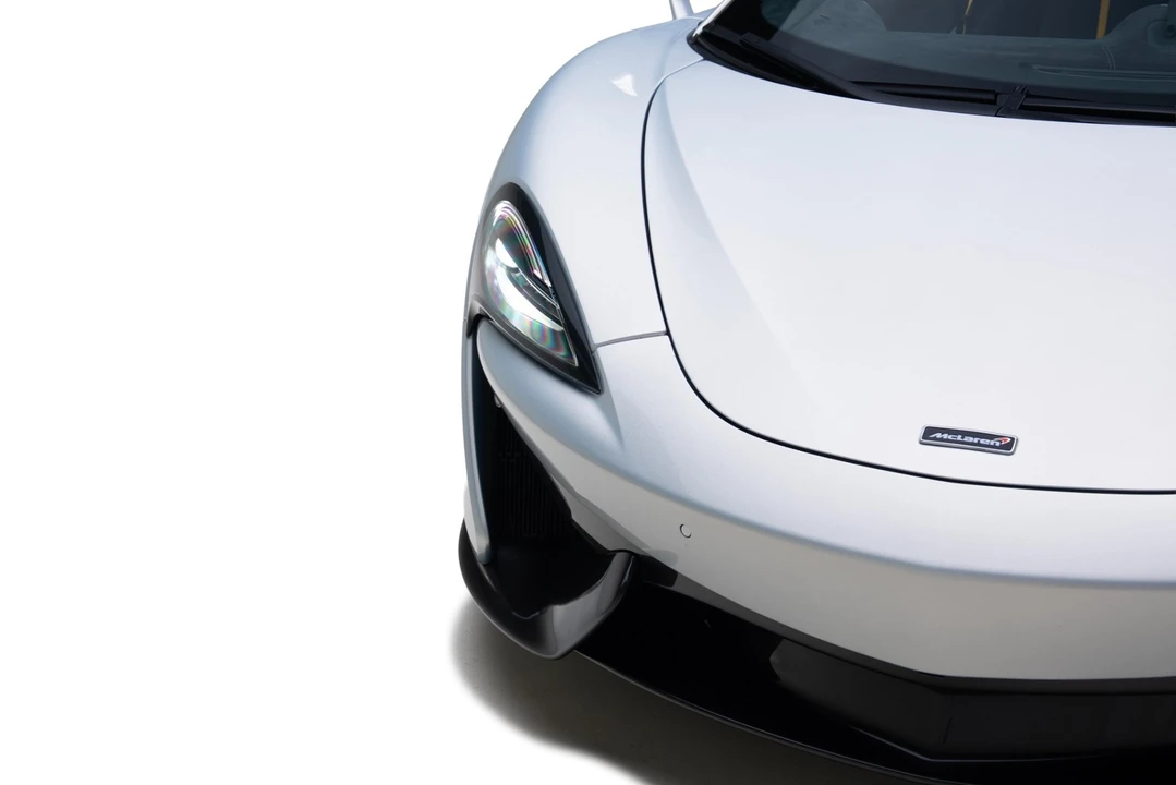 2017 McLaren 570GT - Image 15 of 31