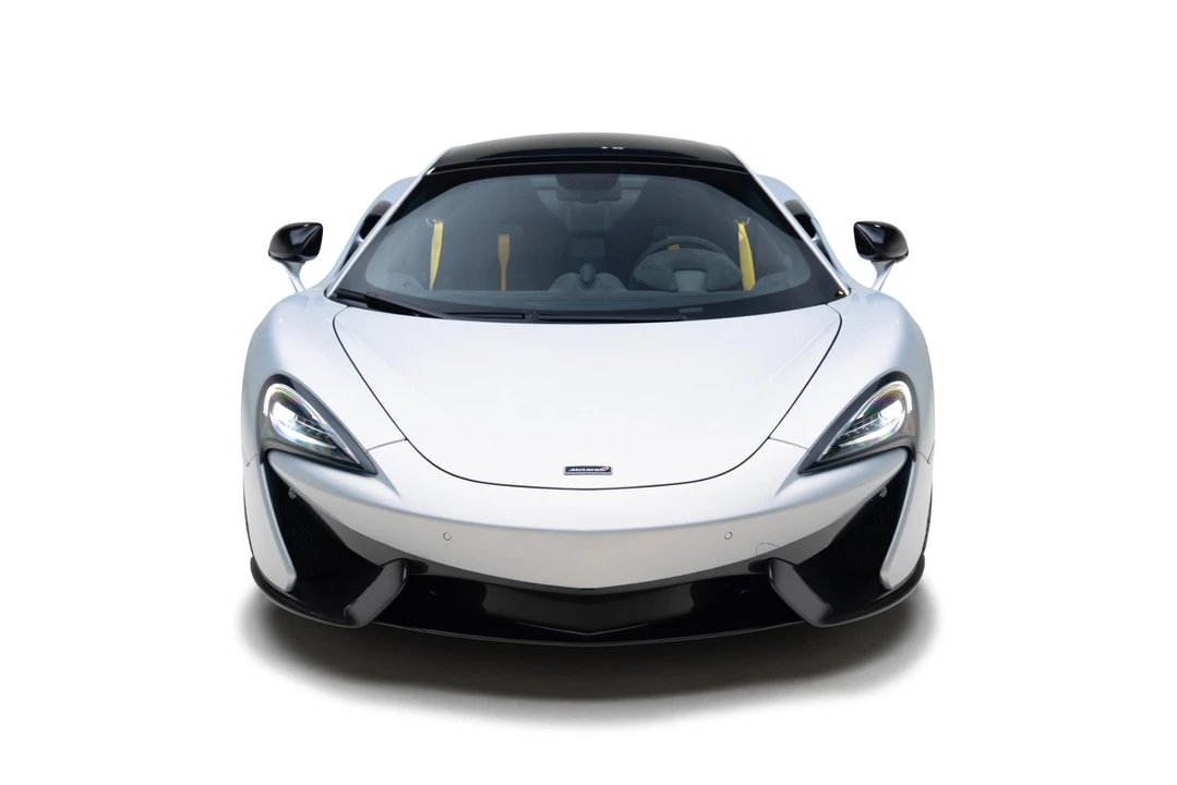 2017 McLaren 570GT - Image 9 of 31