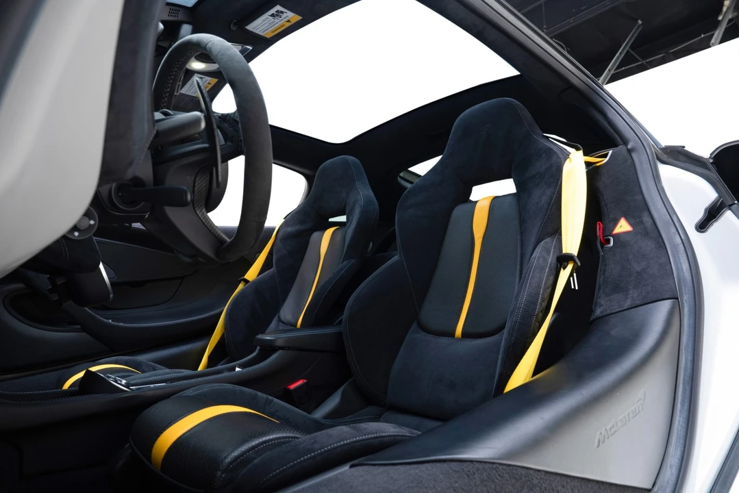 2017 McLaren 570GT - Image 21 of 31