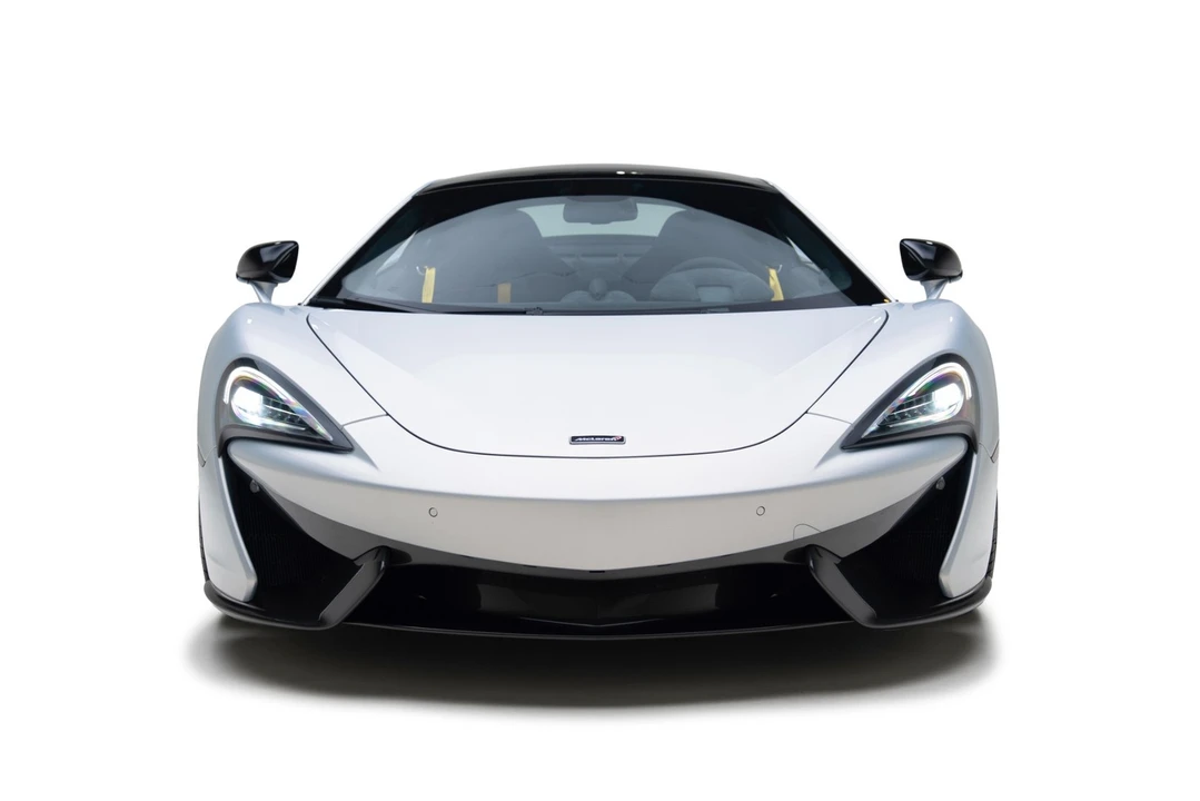 2017 McLaren 570GT - Image 3 of 31