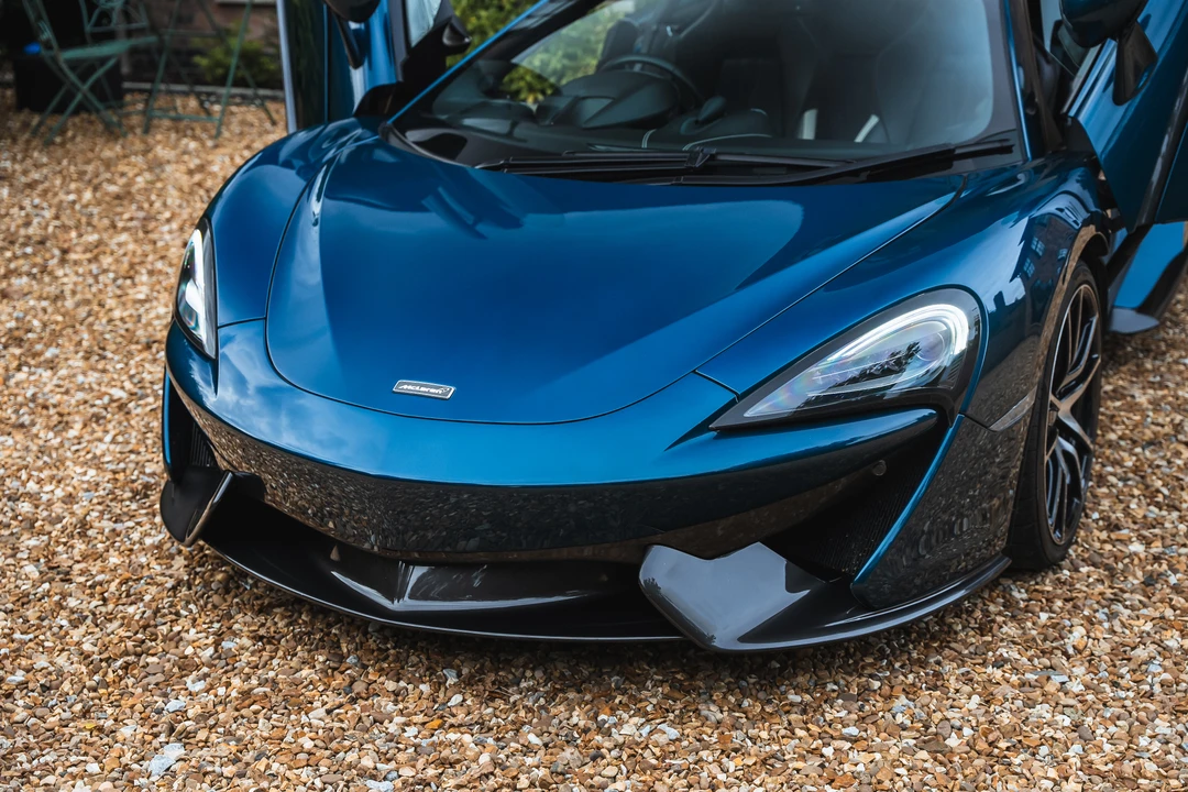 2017 McLaren 570GT - Image 24 of 31