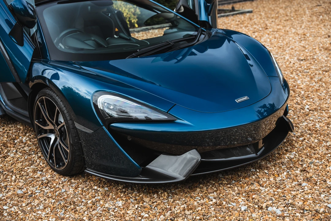 2017 McLaren 570GT - Image 25 of 31