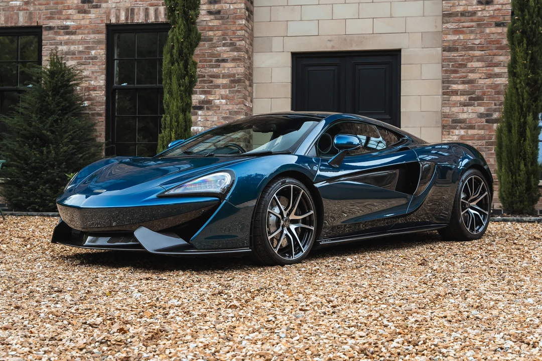 2017 McLaren 570GT - Image 9 of 31