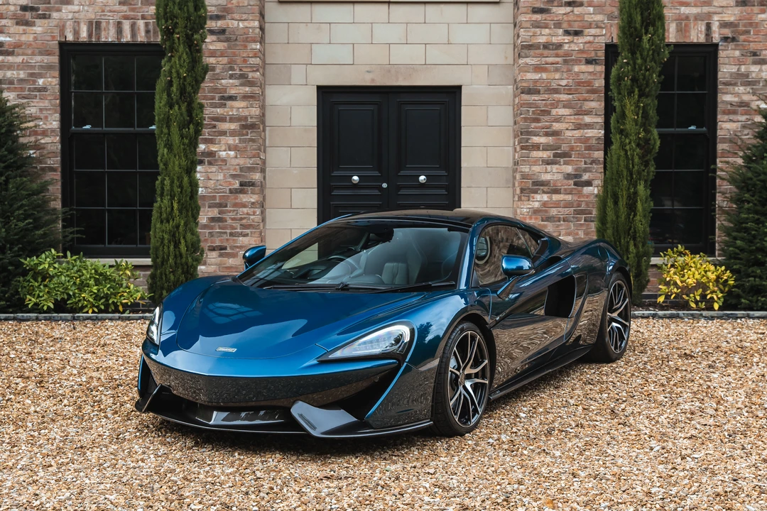 2017 McLaren 570GT - Image 17 of 31