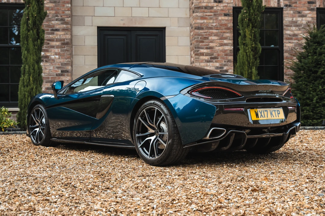 2017 McLaren 570GT - Image 7 of 31