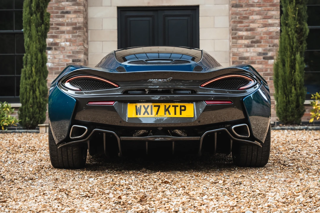 2017 McLaren 570GT - Image 5 of 31