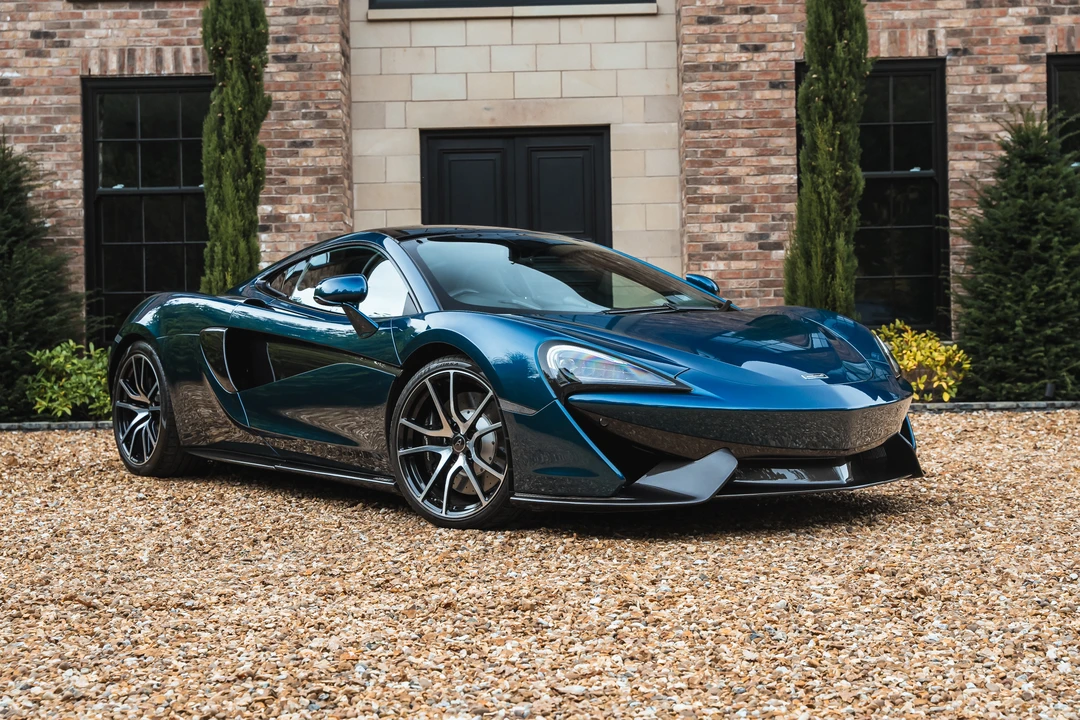 2017 McLaren 570GT - Image 2 of 31