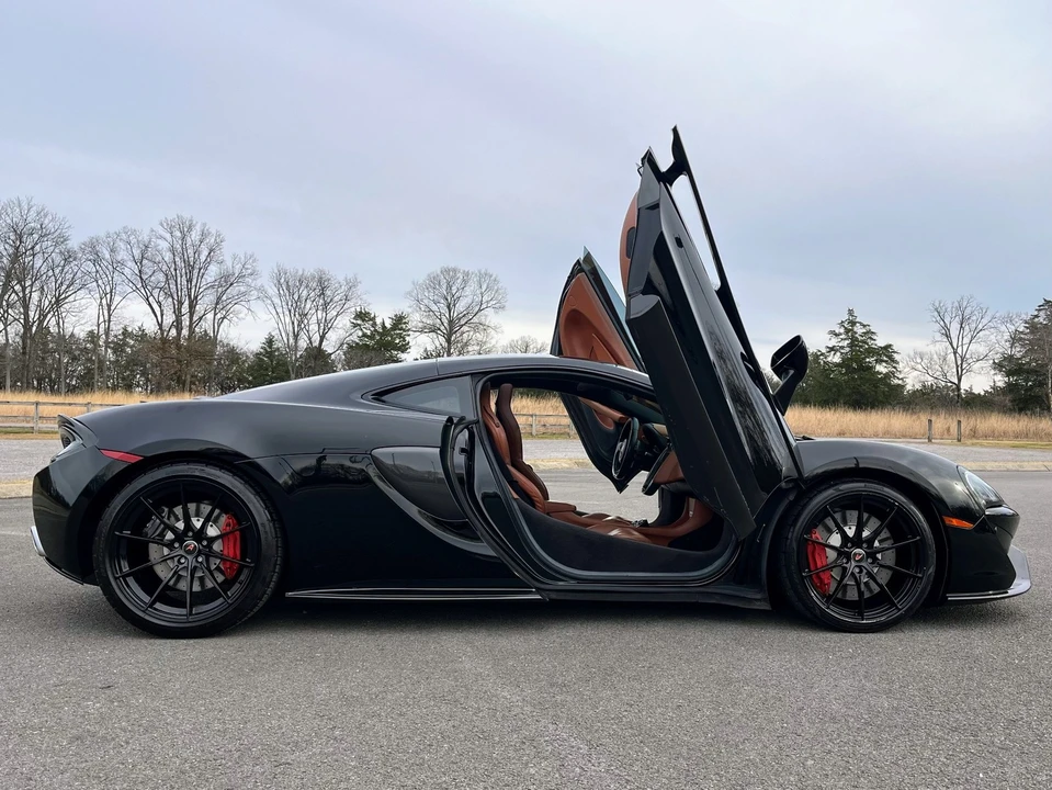 2017 McLaren 570GT - Image 7 of 21