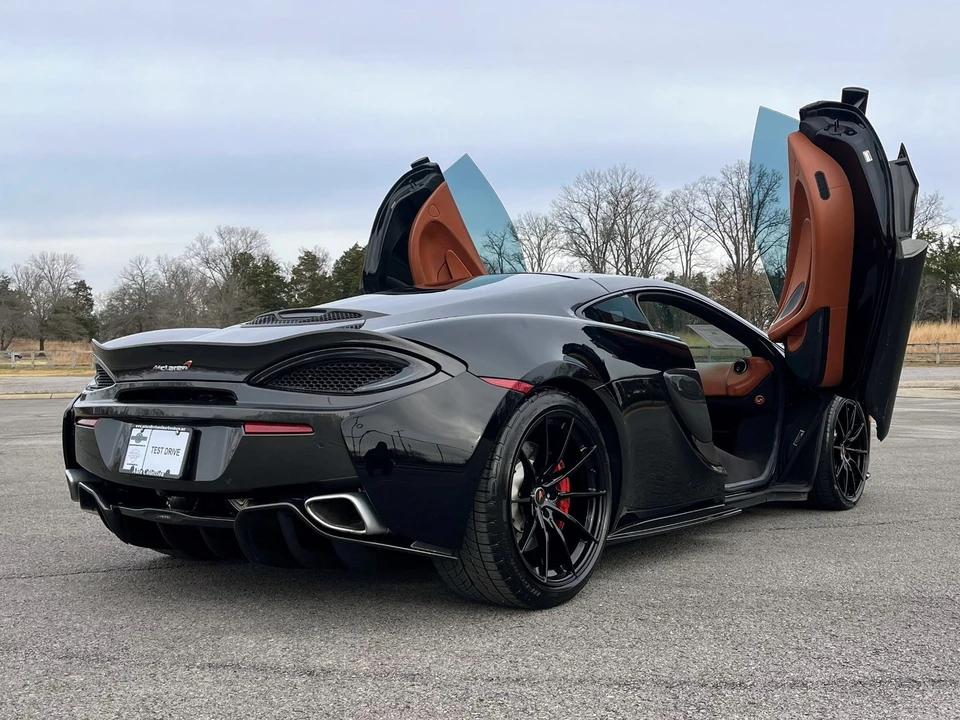 2017 McLaren 570GT - Image 3 of 21