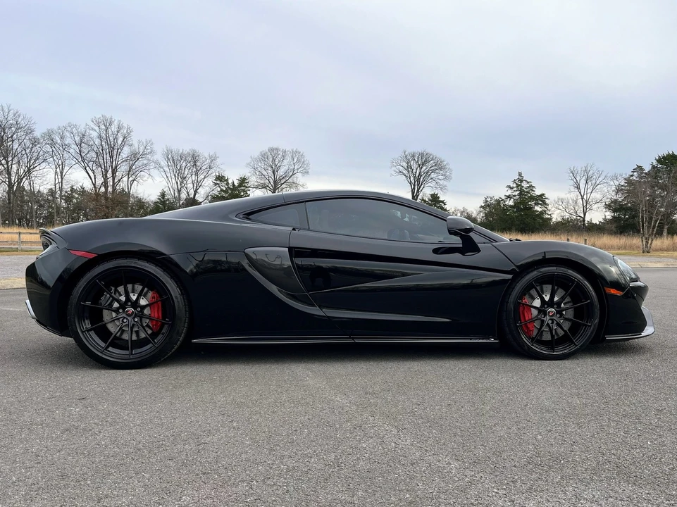 2017 McLaren 570GT - Image 13 of 21