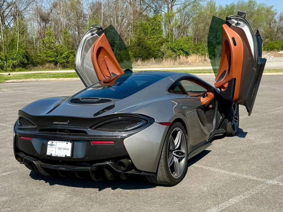 2017 McLaren 570GT - Image 3 of 21