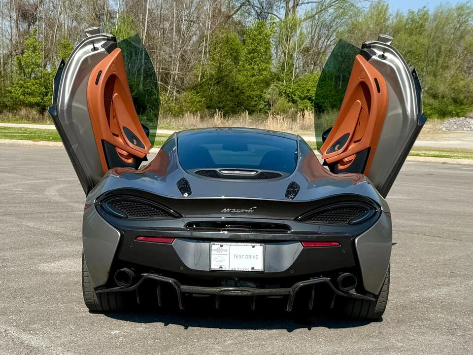 2017 McLaren 570GT - Image 5 of 21