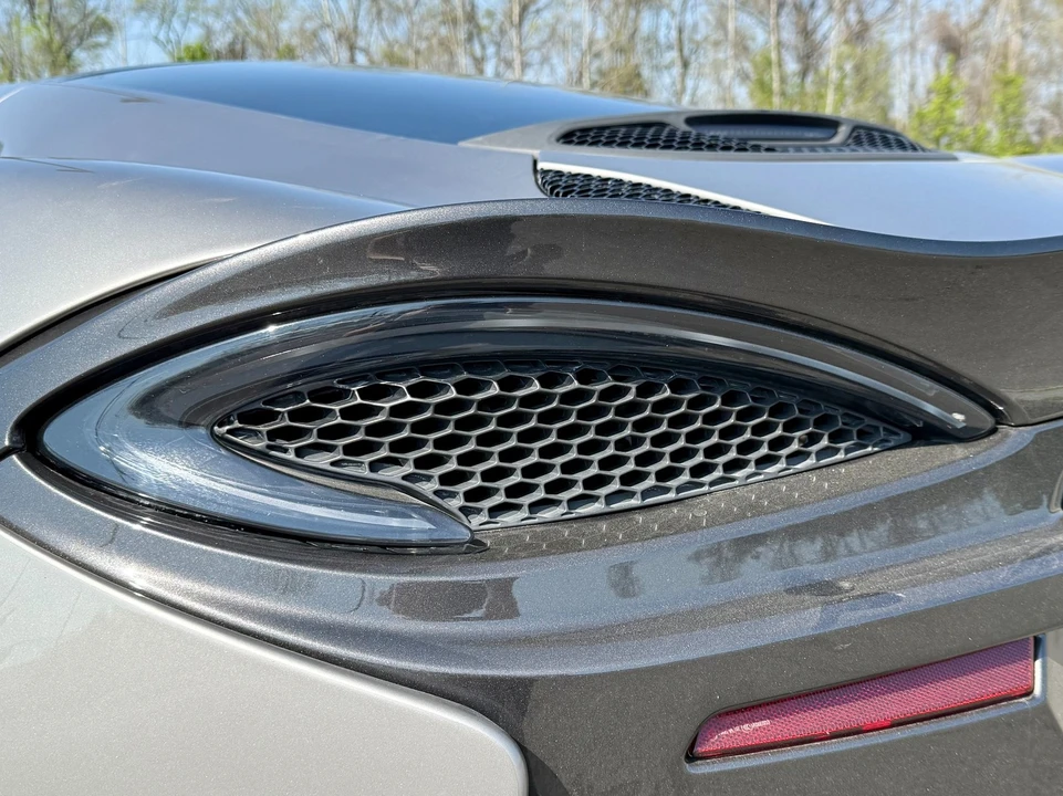 2017 McLaren 570GT - Image 19 of 21