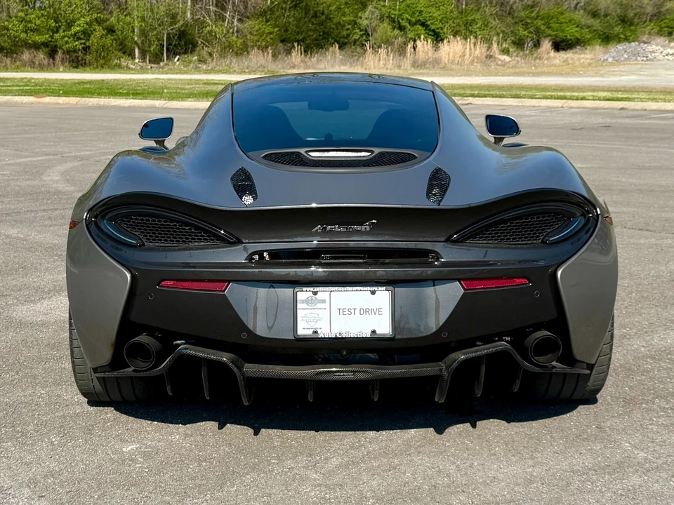 2017 McLaren 570GT - Image 13 of 21