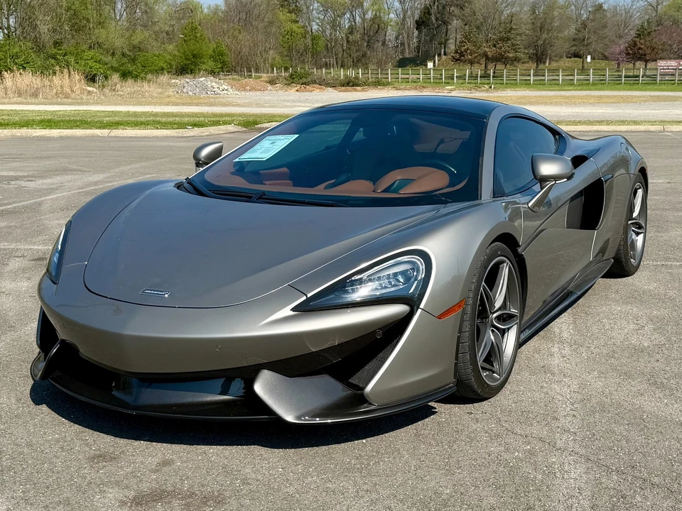 2017 McLaren 570GT - Image 16 of 21