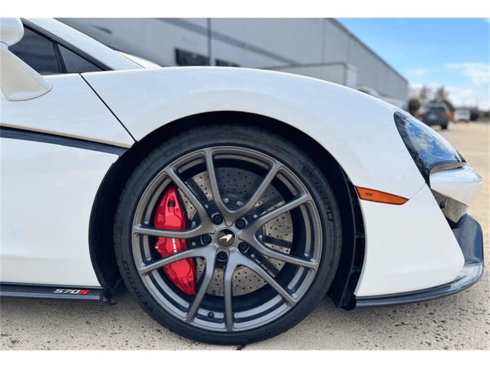 2017 McLaren 570S - Image 4 of 24