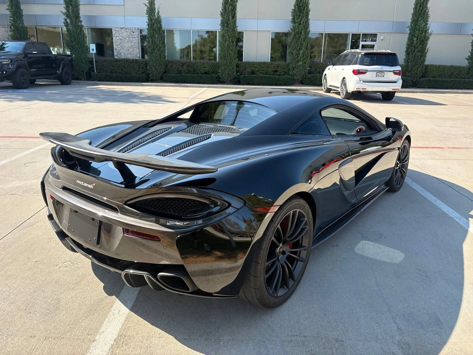 2017 McLaren 570S - Image 4 of 8
