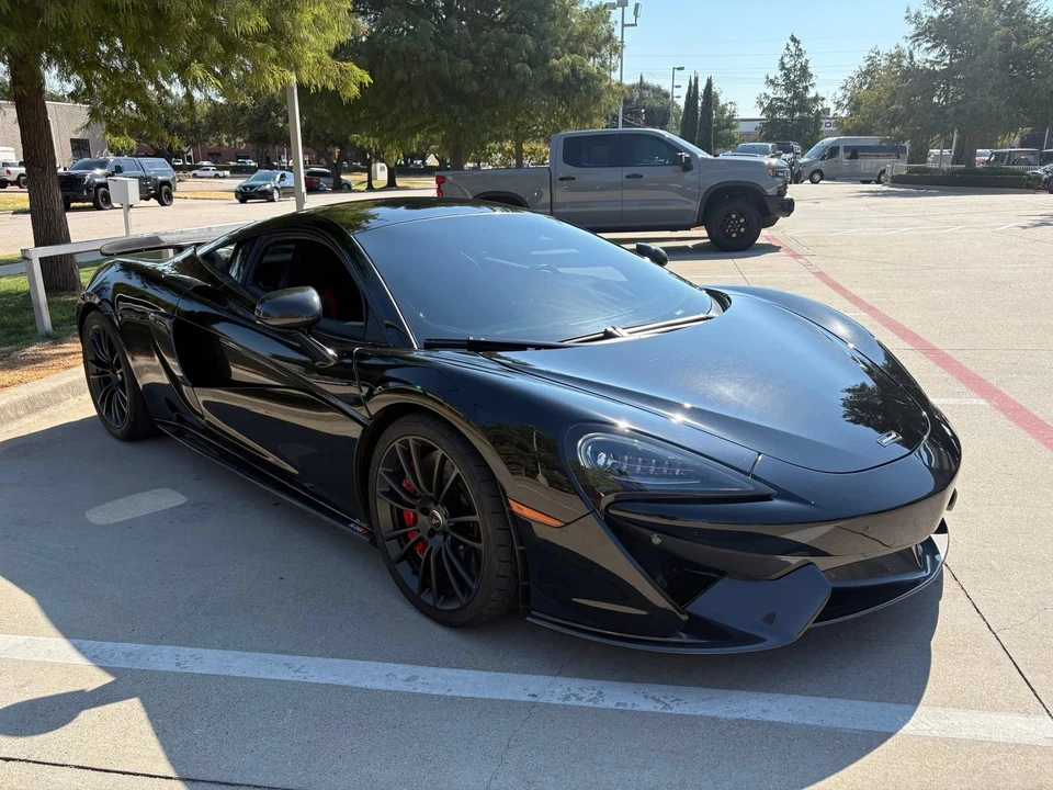 2017 McLaren 570S - Image 3 of 8