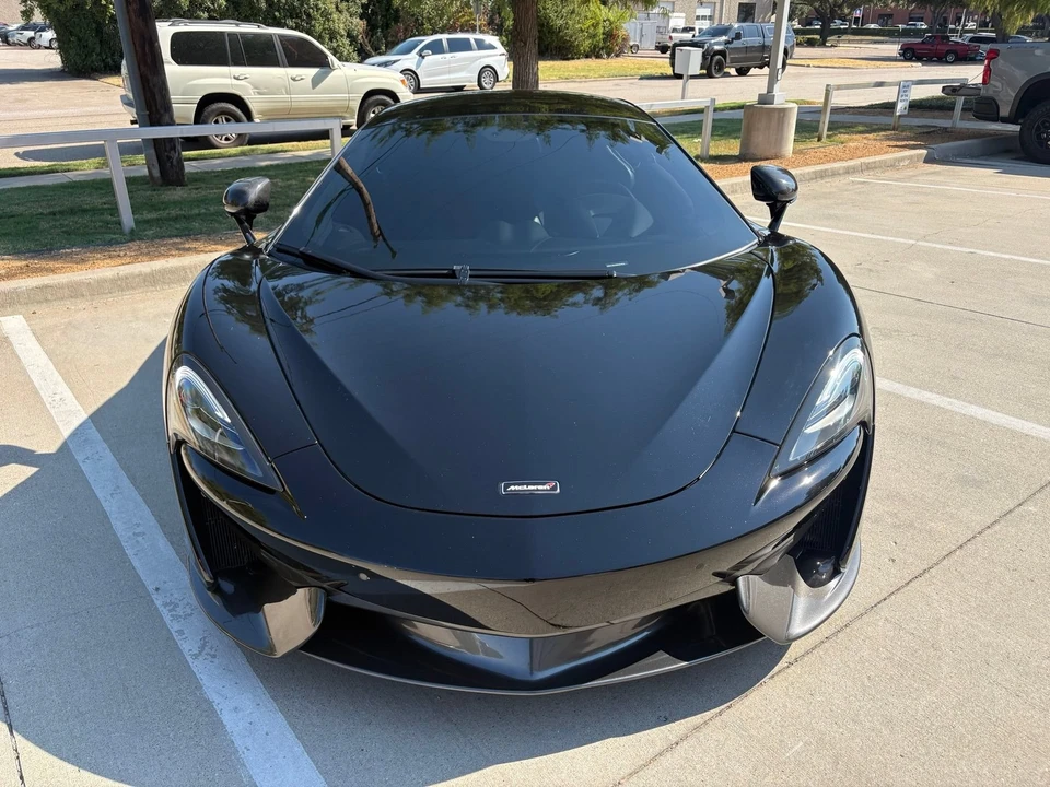 2017 McLaren 570S - Image 2 of 8
