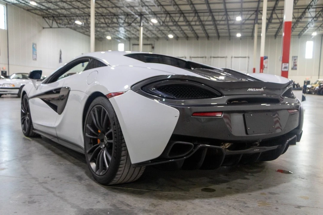 2017 McLaren 570S - Image 5 of 21