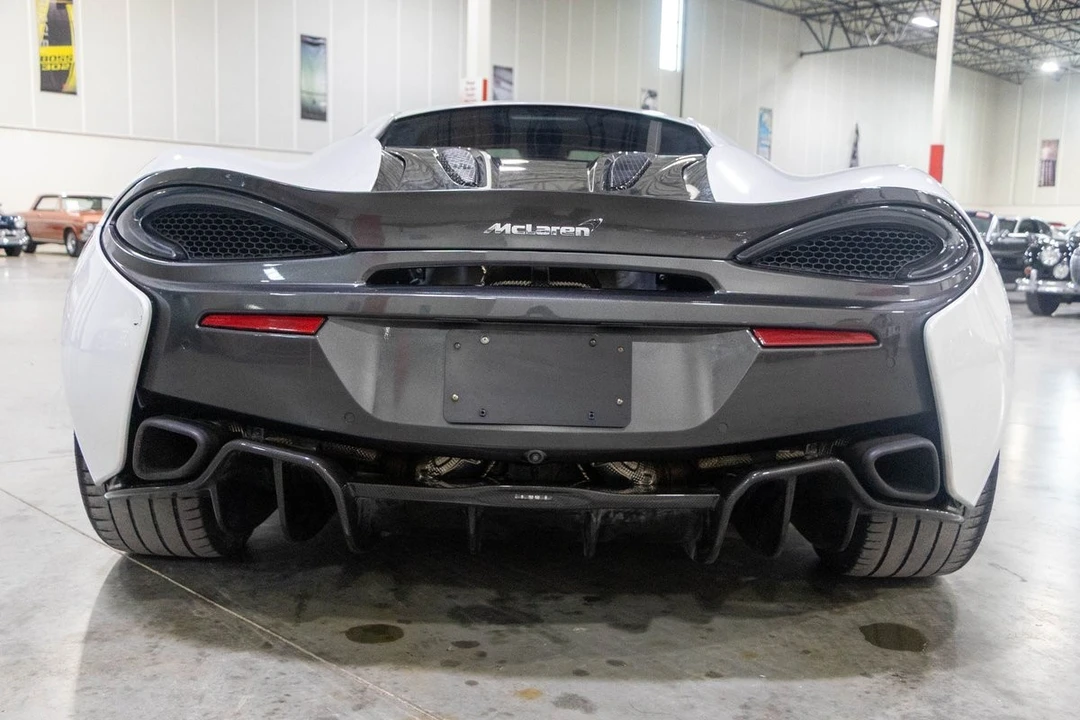 2017 McLaren 570S - Image 6 of 21