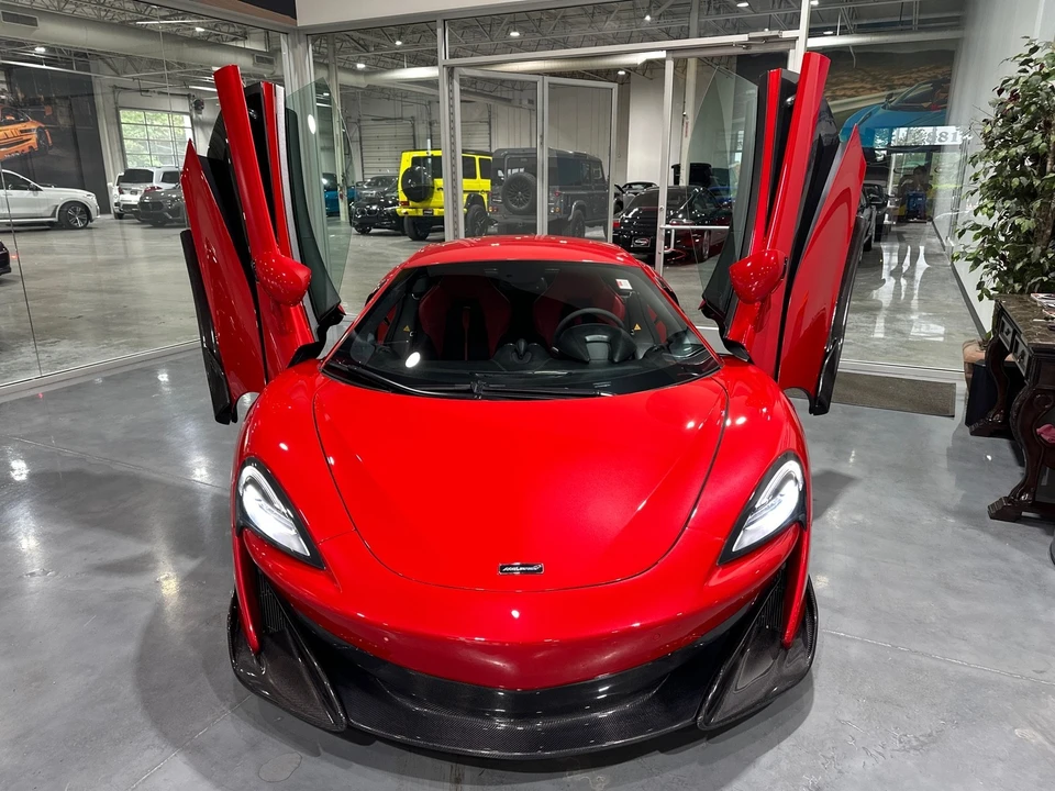 2017 McLaren 570S - Image 3 of 31