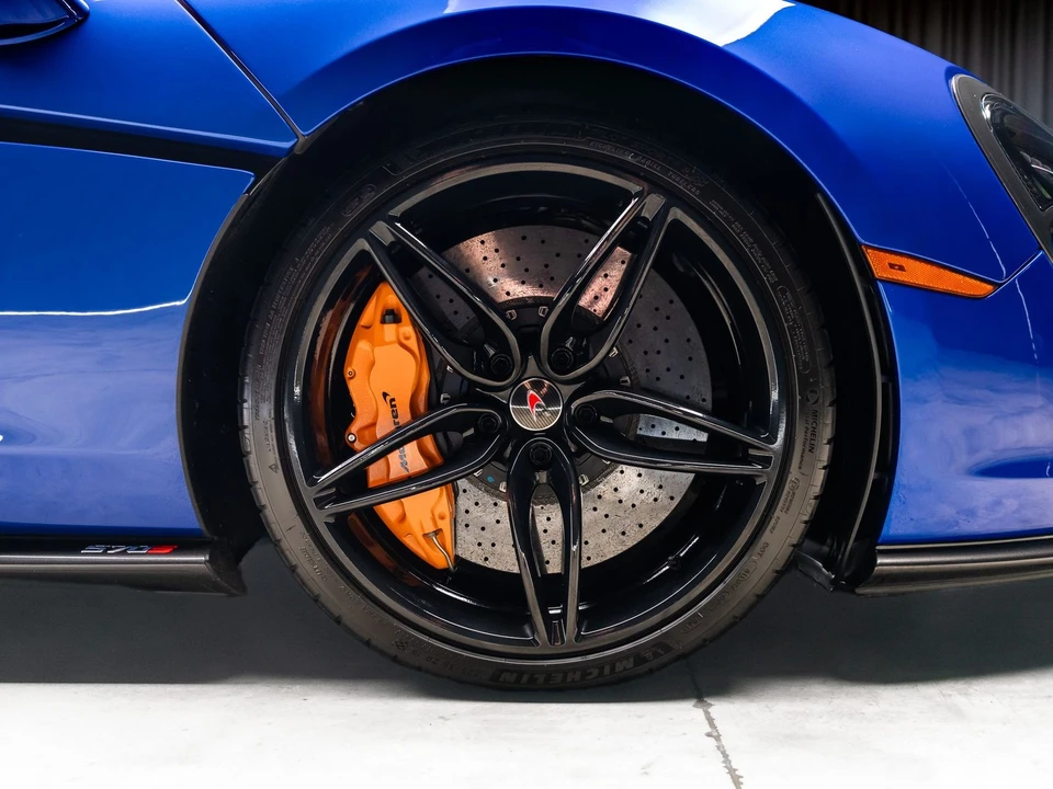 2017 McLaren 570S - Image 26 of 31