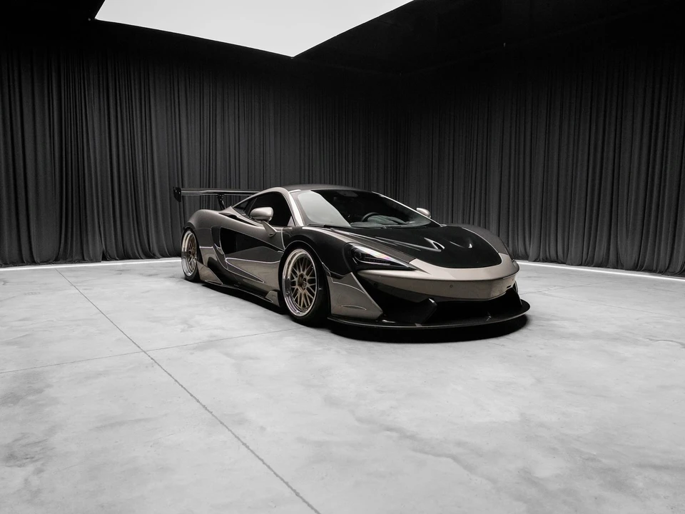 2017 McLaren 570S - Image 2 of 31