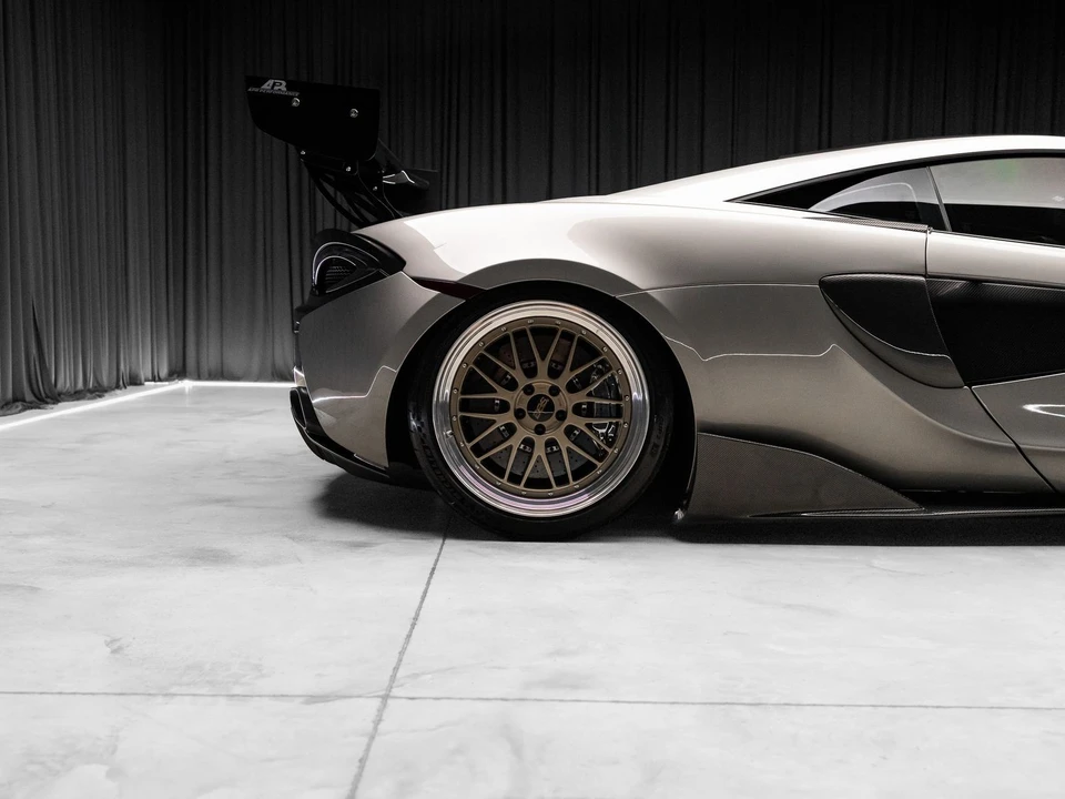 2017 McLaren 570S - Image 31 of 31