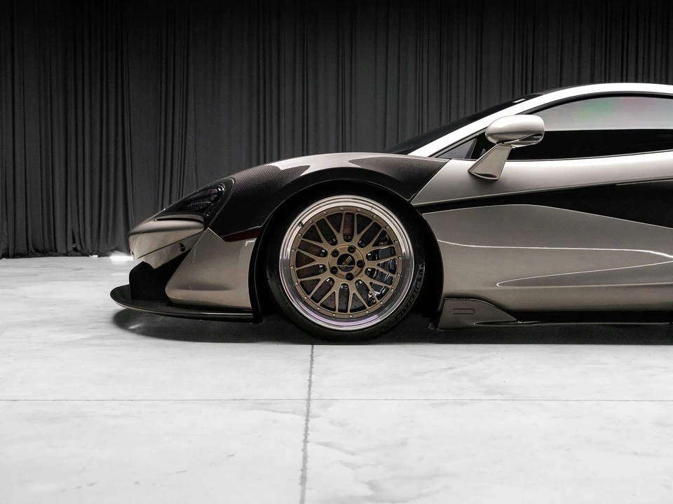 2017 McLaren 570S - Image 4 of 31