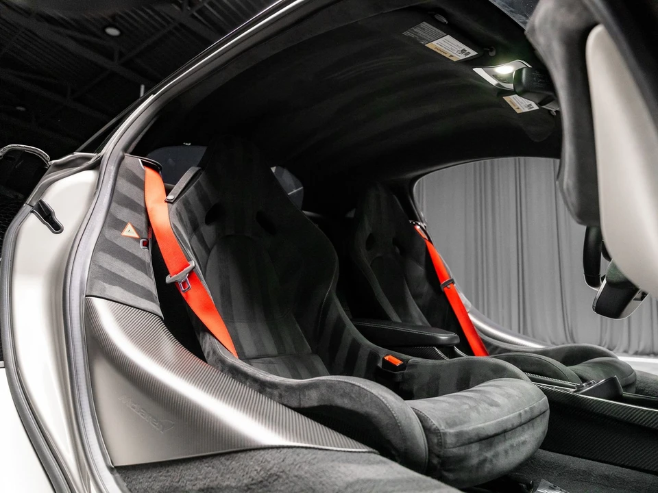 2017 McLaren 570S - Image 7 of 31