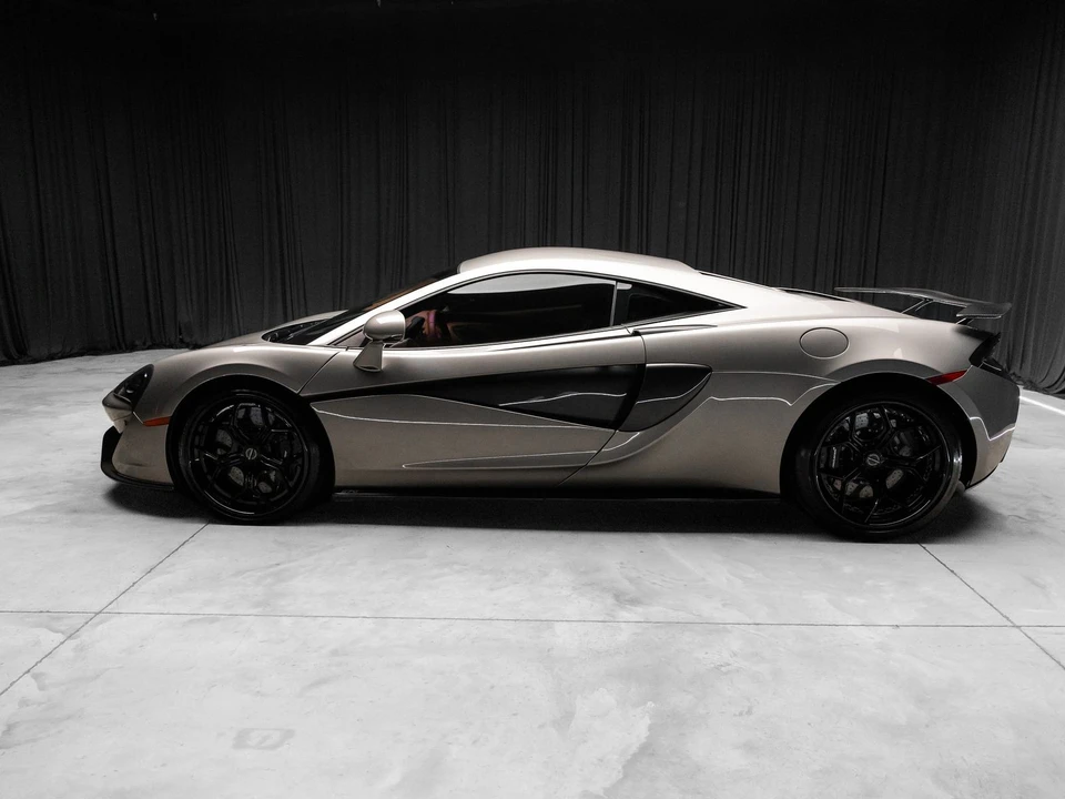 2017 McLaren 570S - Image 16 of 31