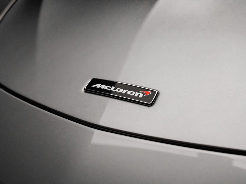 2017 McLaren 570S - Image 26 of 31