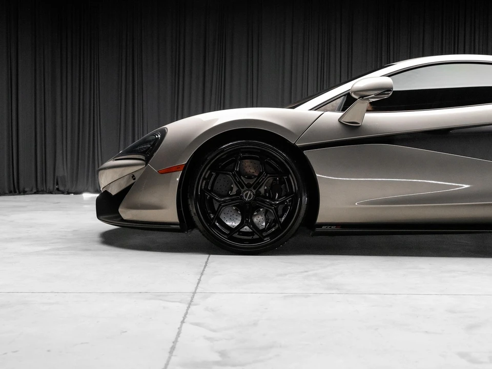 2017 McLaren 570S - Image 29 of 31