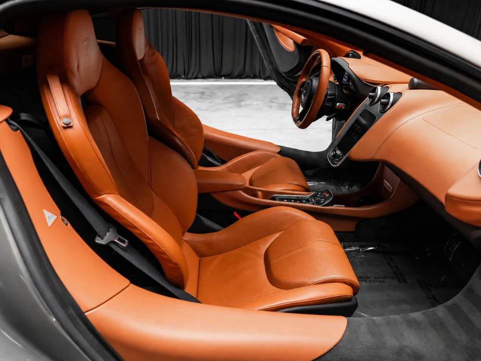 2017 McLaren 570S - Image 7 of 31