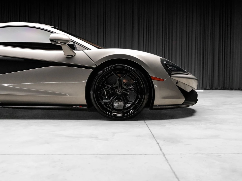 2017 McLaren 570S - Image 31 of 31